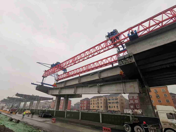 杭州200噸架橋機高低跨架梁 杭州200噸架橋機高低跨架梁