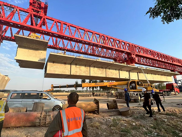 山東架橋機組裝總體的方案