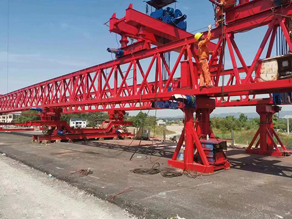 40米架橋機檢修